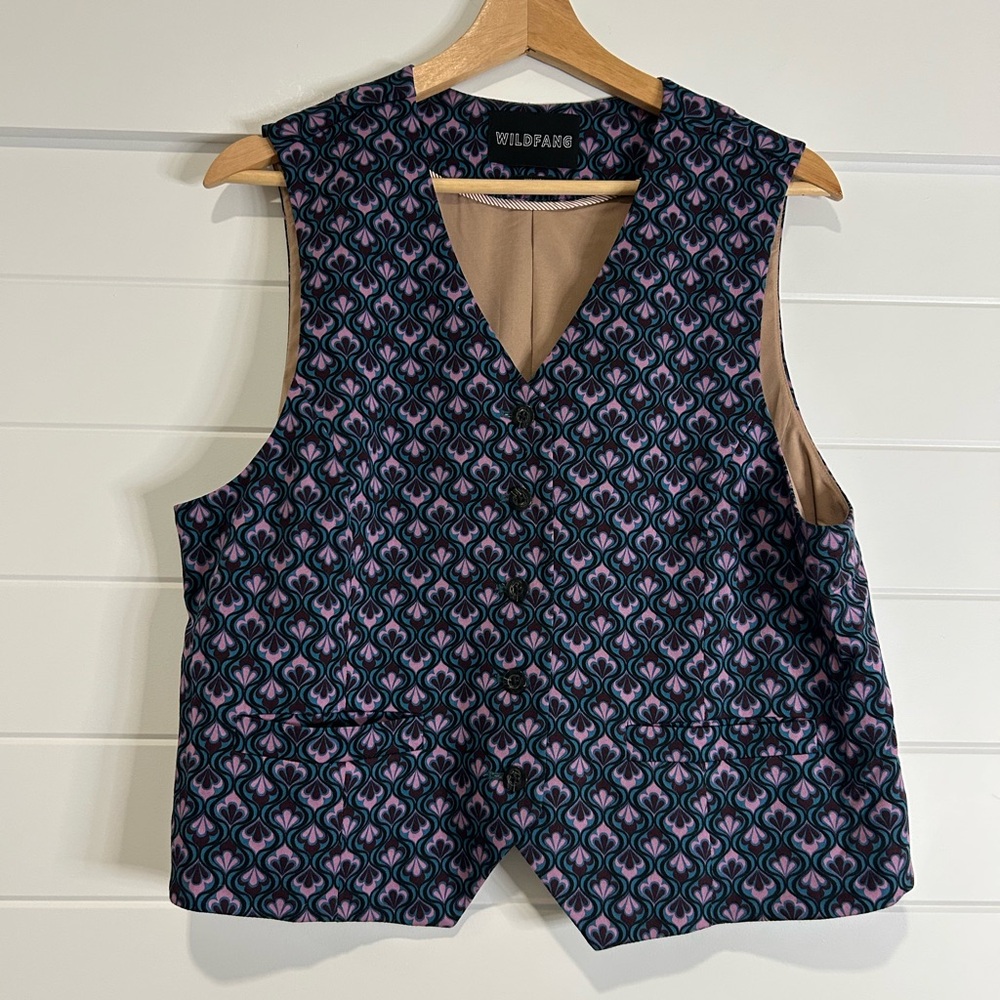 Wildfang Empower Vest in Blue, Purple & Pink Pattern Size L
